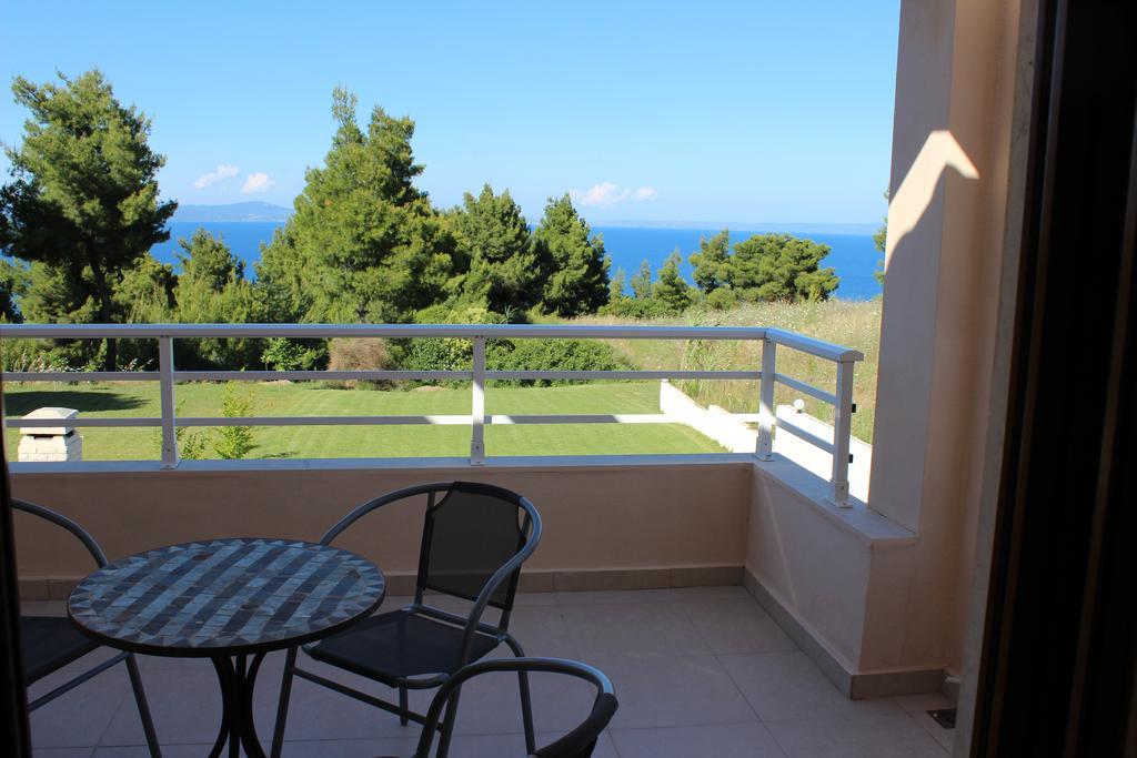 Petra Villa Afytos Exterior foto
